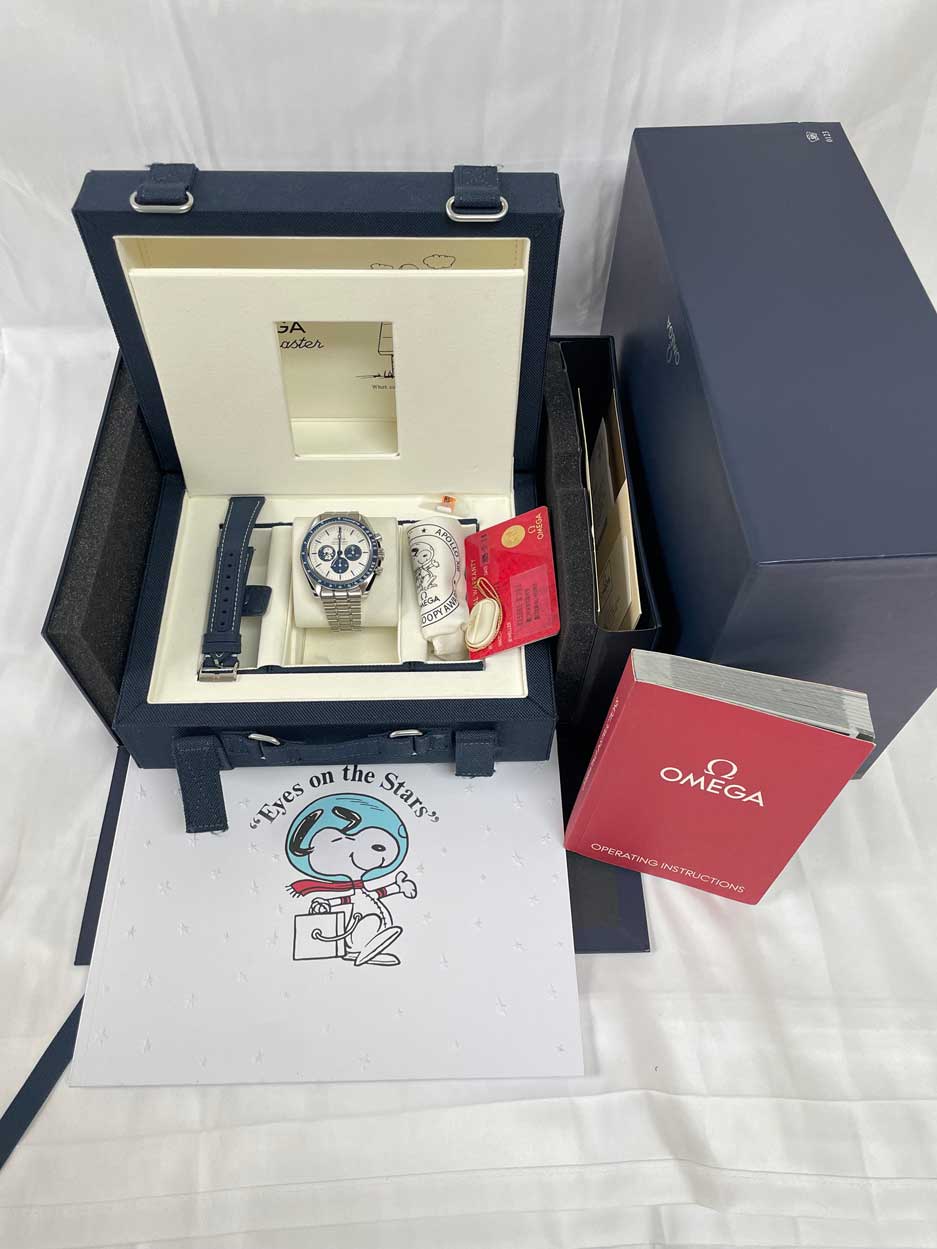 Omega Speedmaster Snoppy Anniversary Series