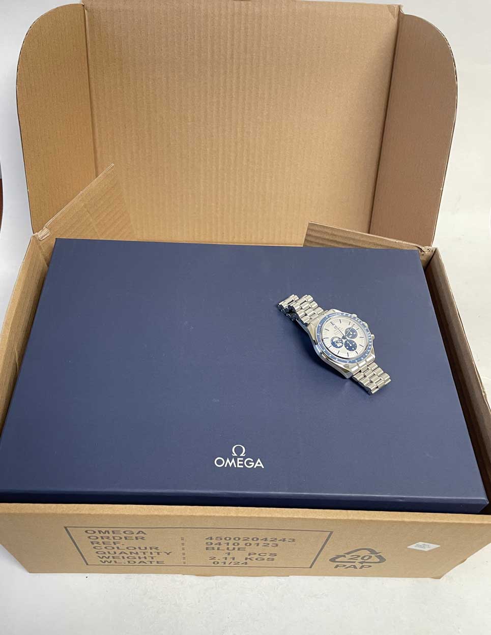 Omega Speedmaster Snoppy Anniversary Series