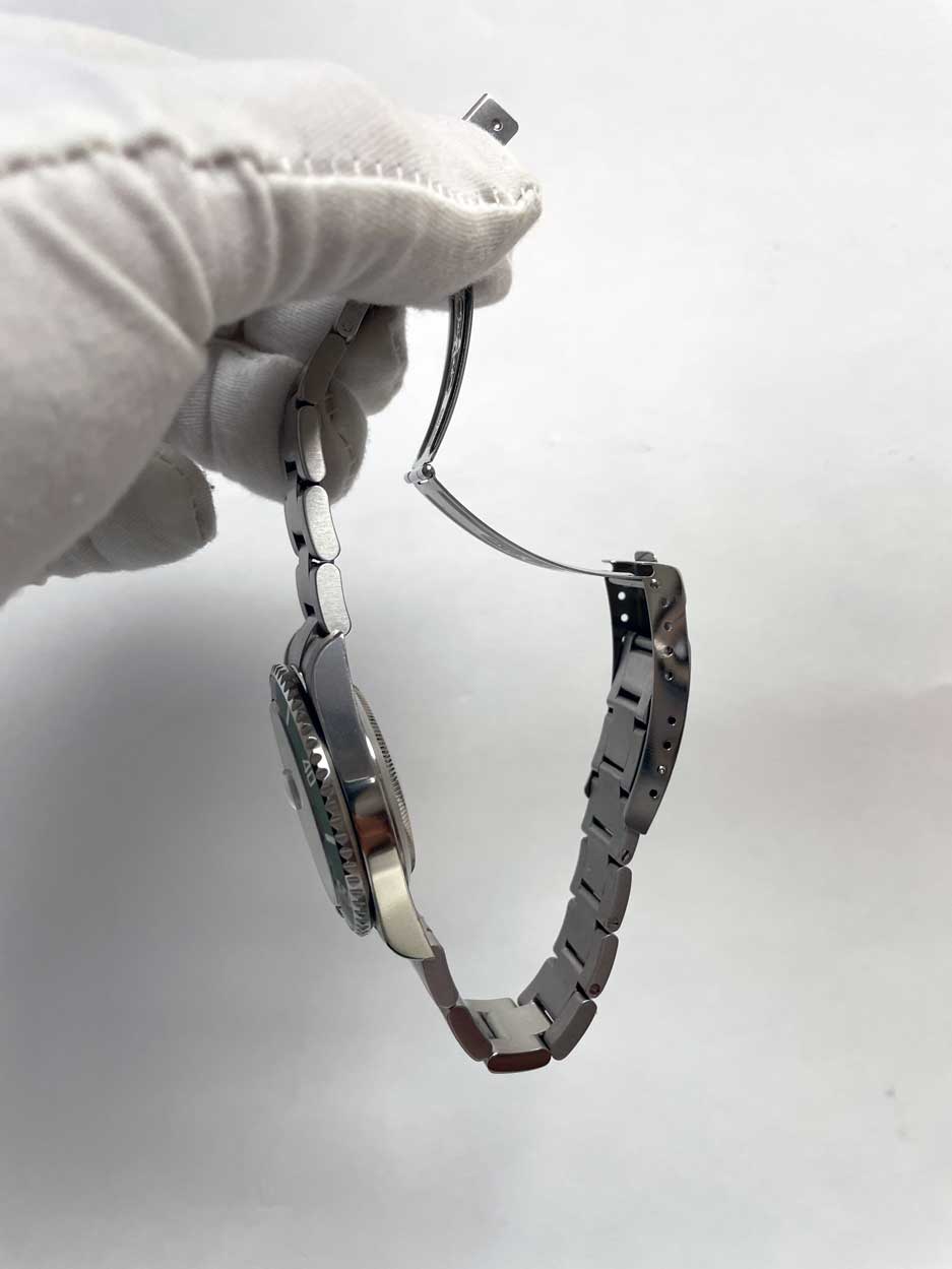 Rolex Submariner Date 40mm Kermit 16610LV NOS