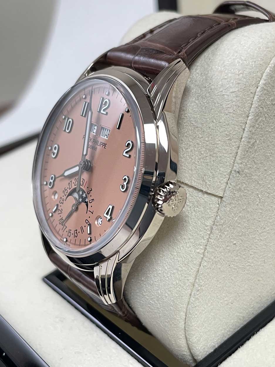 Patek Philippe Complications Perpetuall Calendar 5320g Salmon