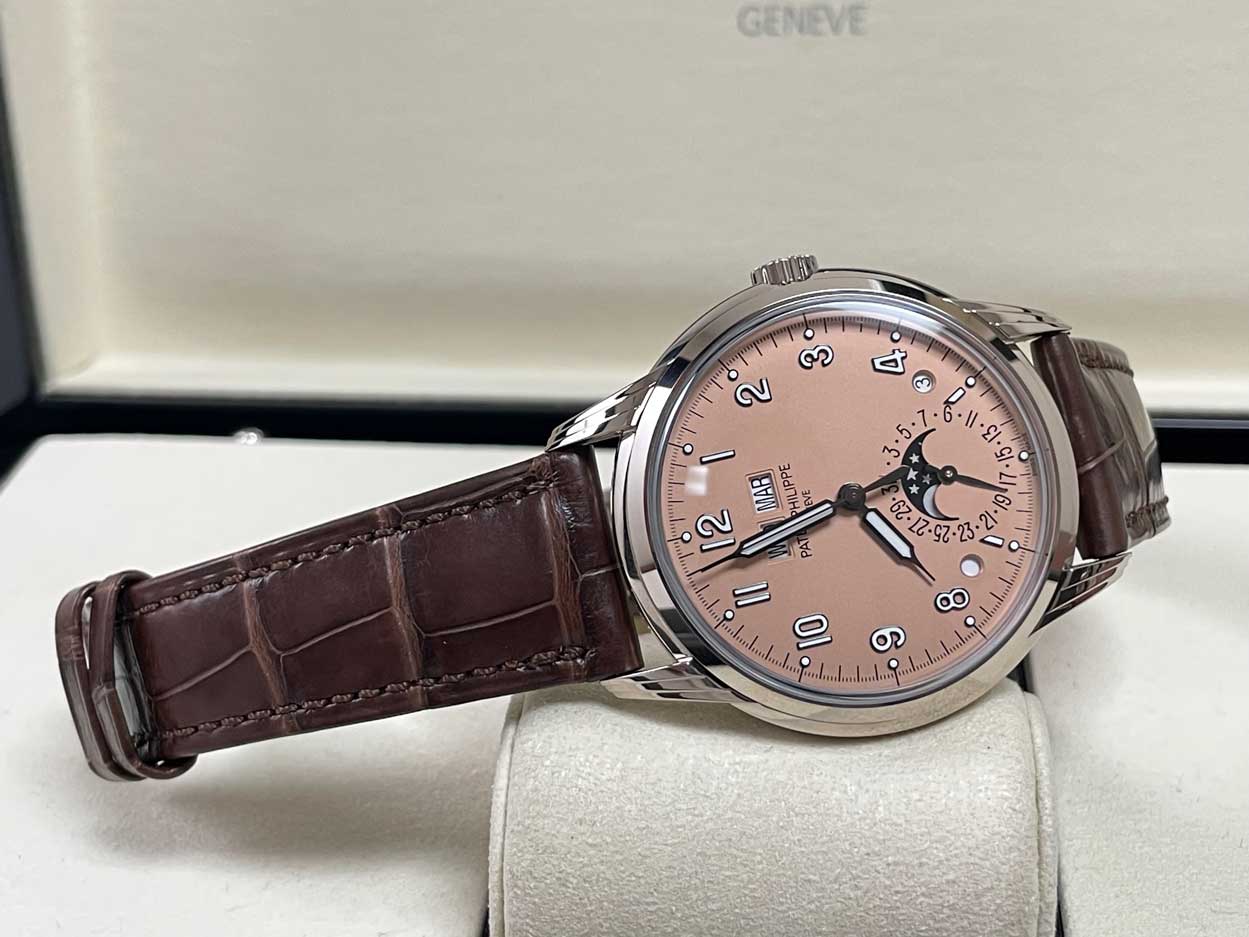 Patek Philippe Complications Perpetuall Calendar 5320g Salmon