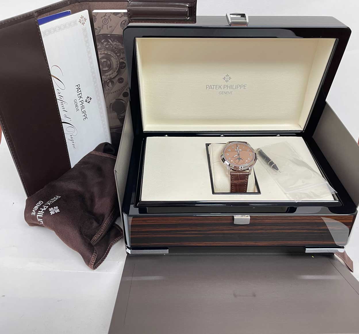 Patek Philippe Complications Perpetuall Calendar 5320g Salmon