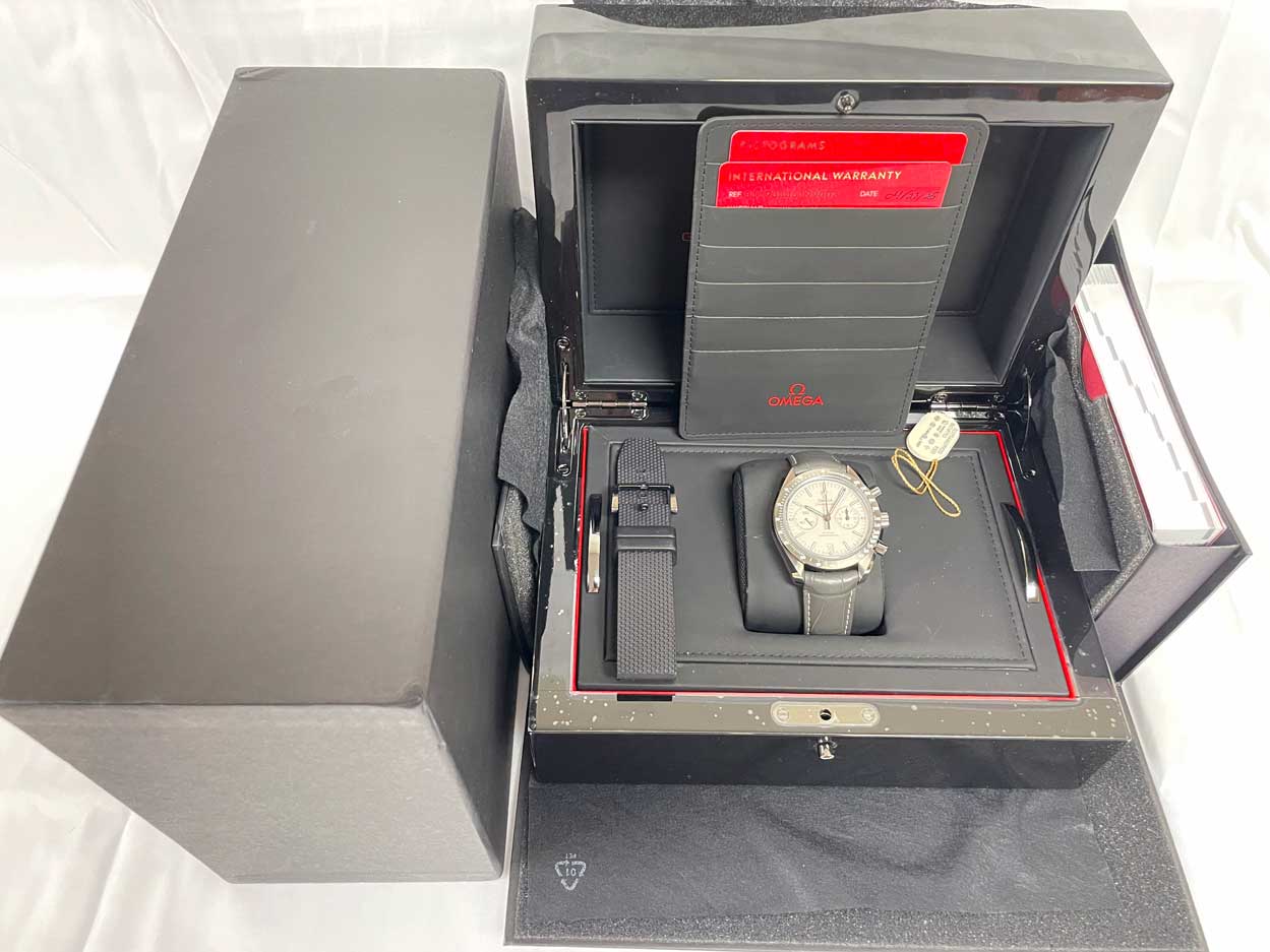 Moonwatch Co-Axial Chronograph Grey Side of The Moon