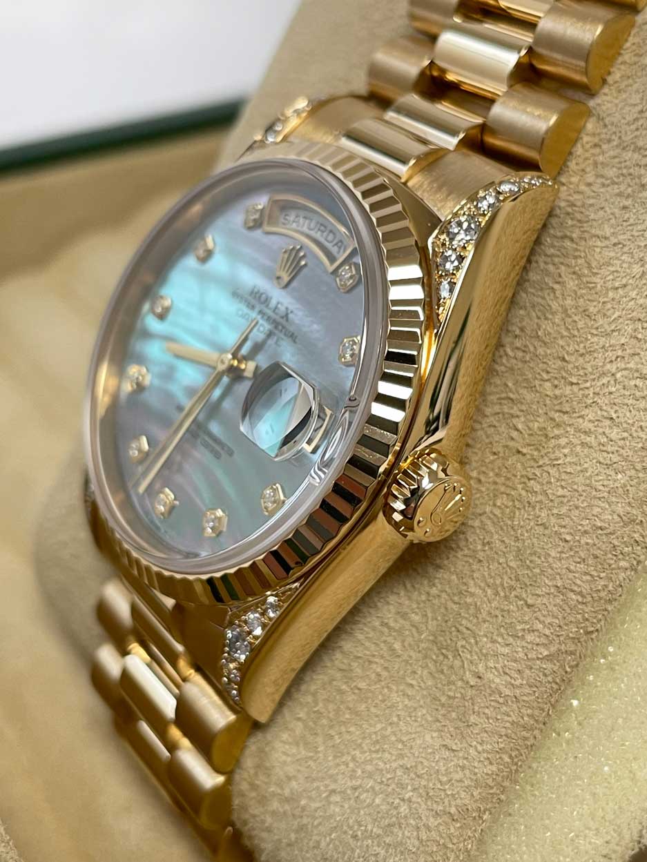 Rolex Day-Date President Yellow Gold - Fluted Bezel - President