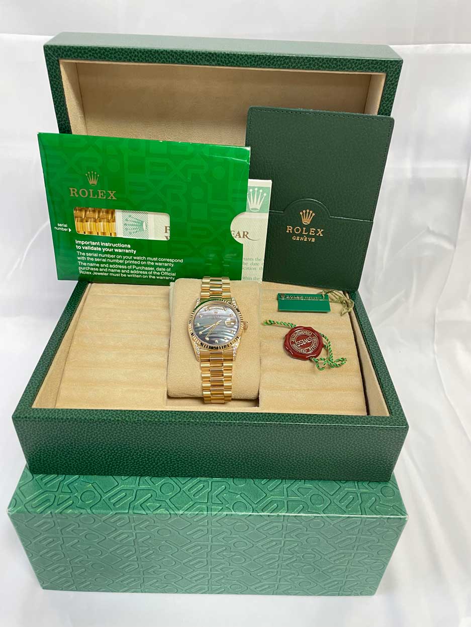 Rolex Day-Date President Yellow Gold - Fluted Bezel - President