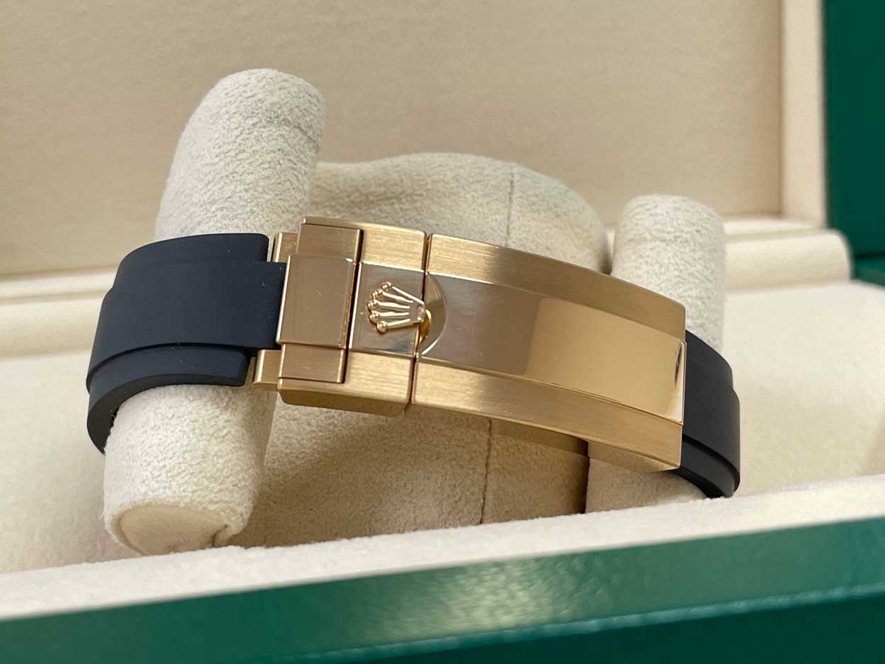 Rolex Yacht-Master 42 mm - Yellow Gold