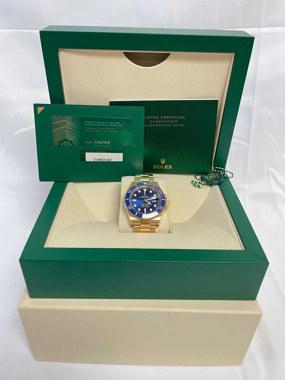 Rolex Submariner - Yellow Gold Blue
