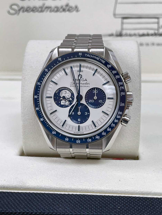 Omega Speedmaster Snoppy Anniversary Series