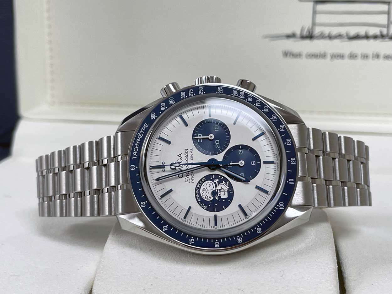Omega Speedmaster Snoppy Anniversary Series