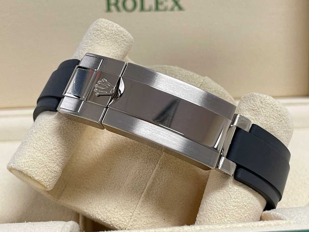 Rolex White Gold Yacht-Master 42 Watch - Black Dial - Oysterflex Strap