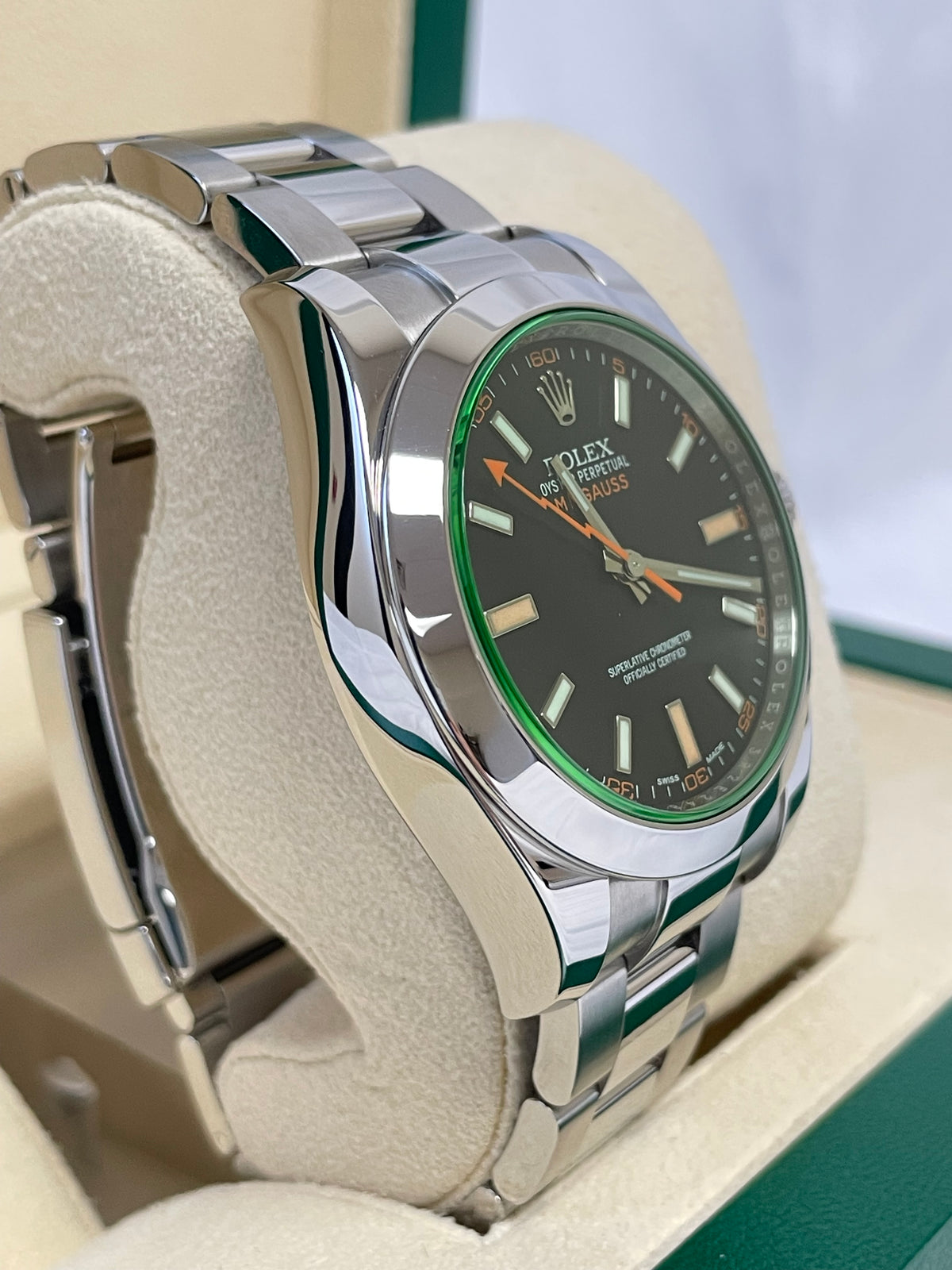 Rolex Milgauss Black Green Crystal 116400GV