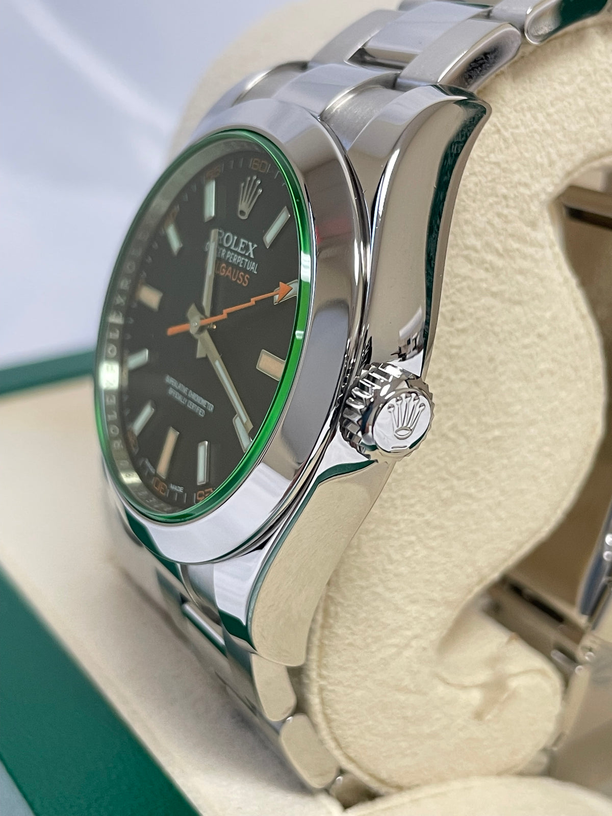 Rolex Milgauss Black Green Crystal 116400GV