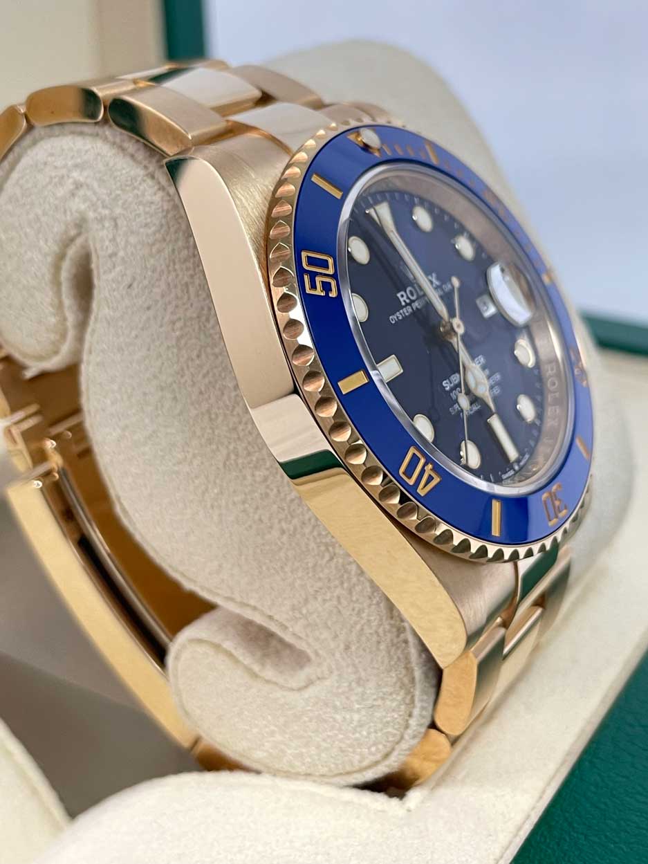 Rolex Submariner - Yellow Gold Blue
