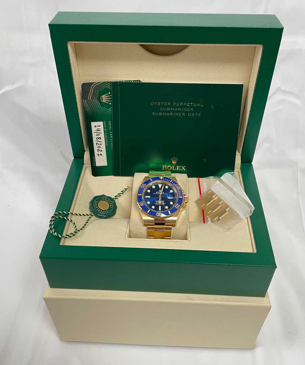 Rolex Submariner - Yellow Gold Blue