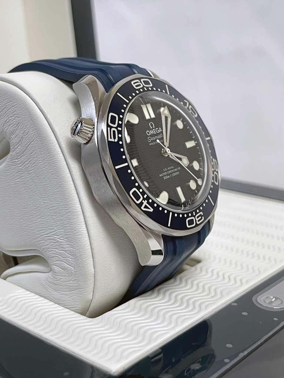 Omega Diver 300m Co-Axial Chronometer 42mm James Bond