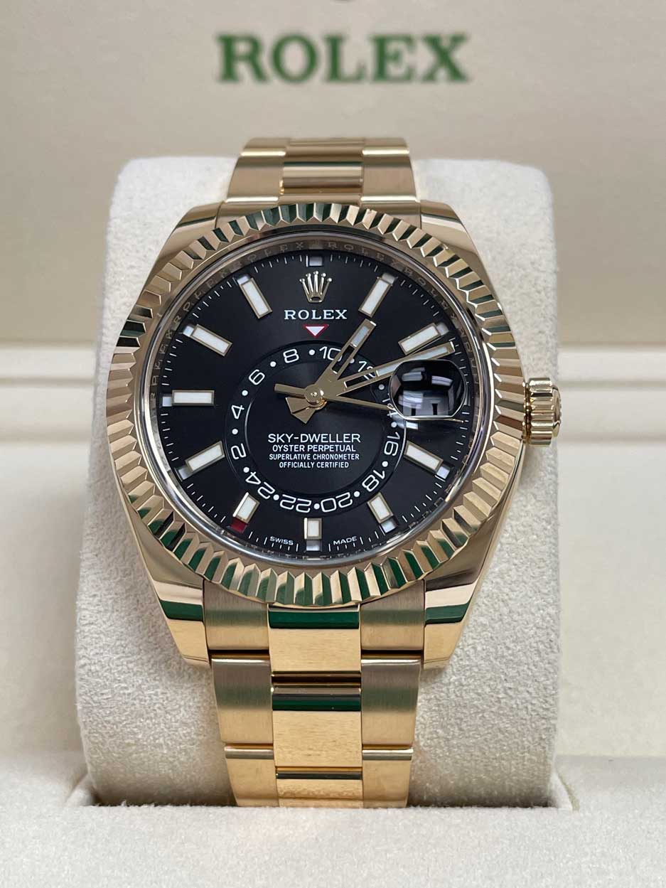 Rolex Sky-Dweller Yellow Gold - Oyster