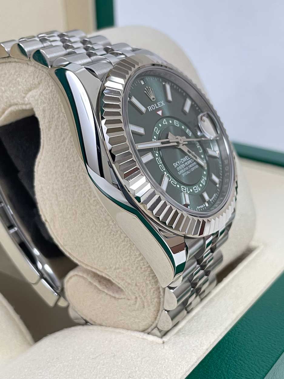 Rolex Sky-Dweller - Steel & White Gold - Jubilee