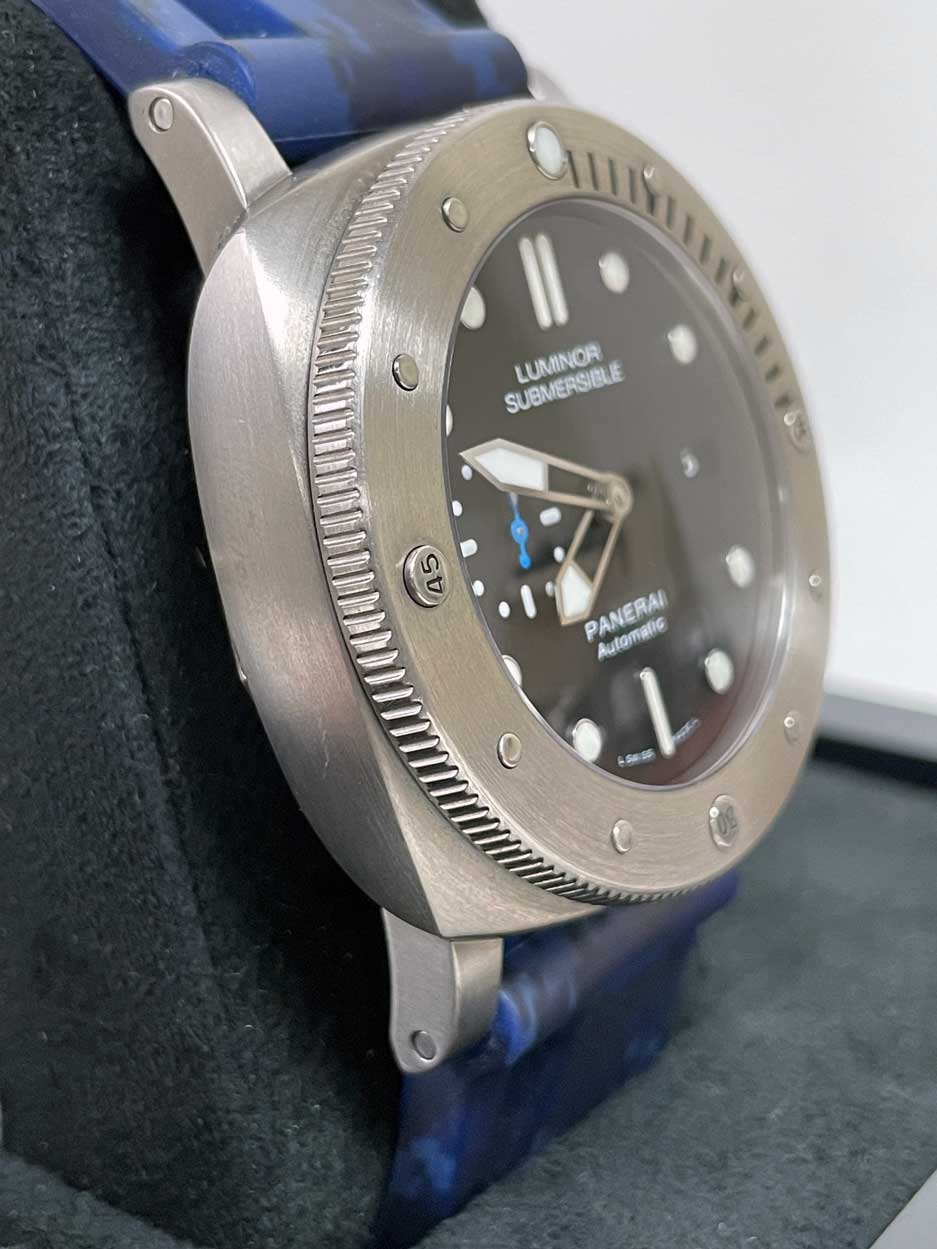 Panerai Submersible 47mm Titanium