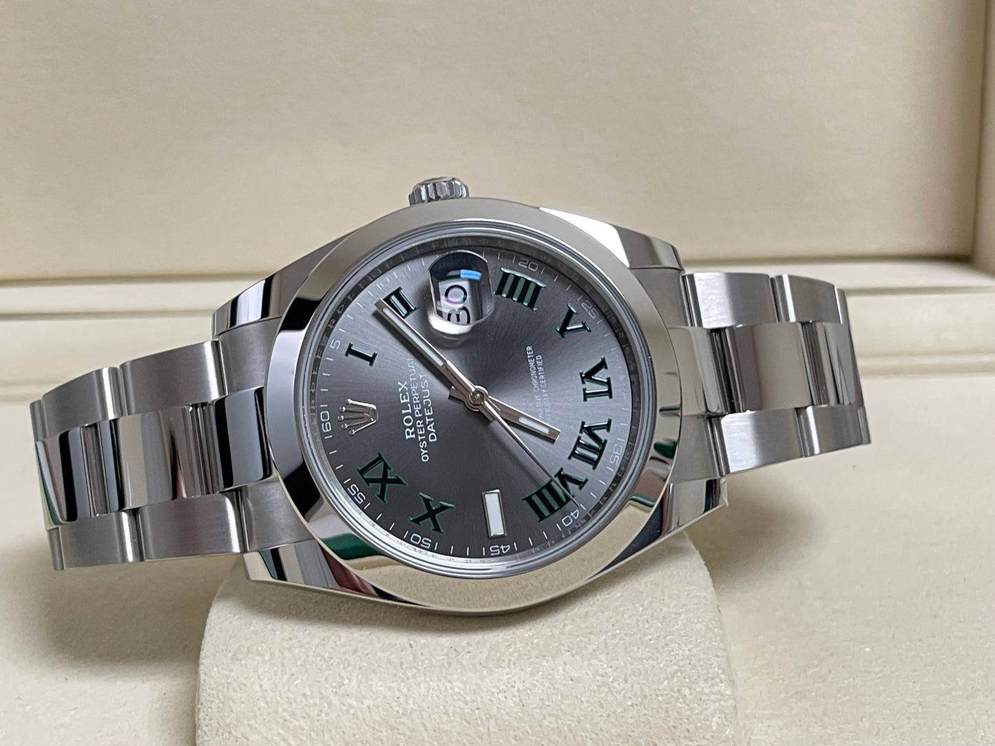 Rolex Datejust 41 Steel - Smooth Bezel - Oyster
