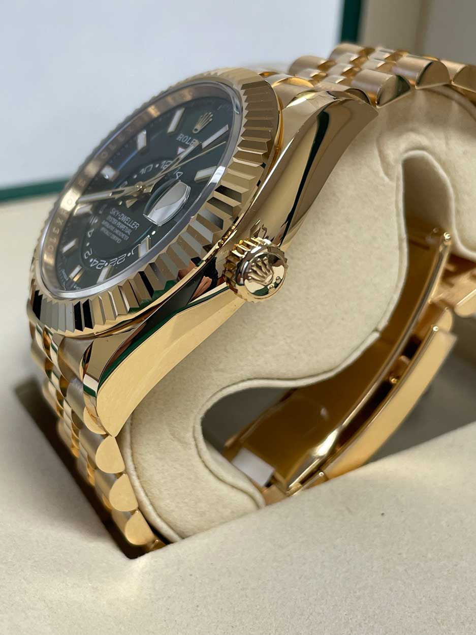 Rolex Sky-Dweller Yellow Gold Green Jubilee