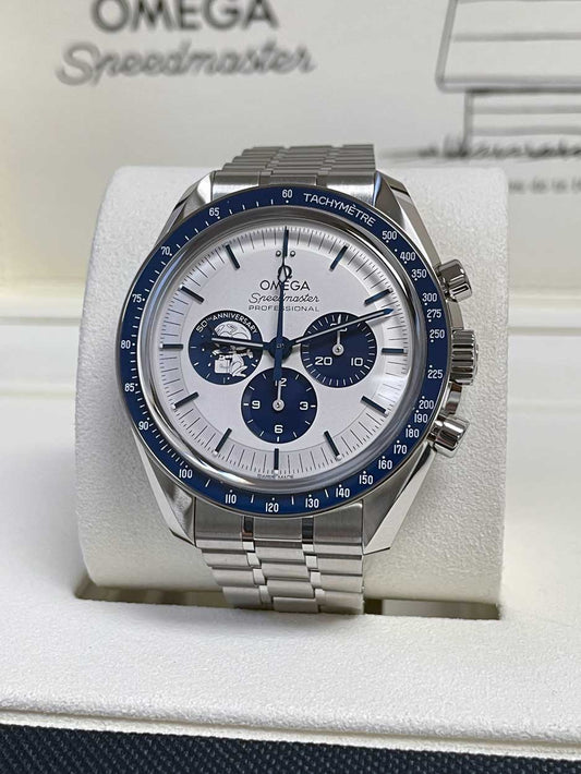 Omega Speedmaster Snoppy Anniversary Series