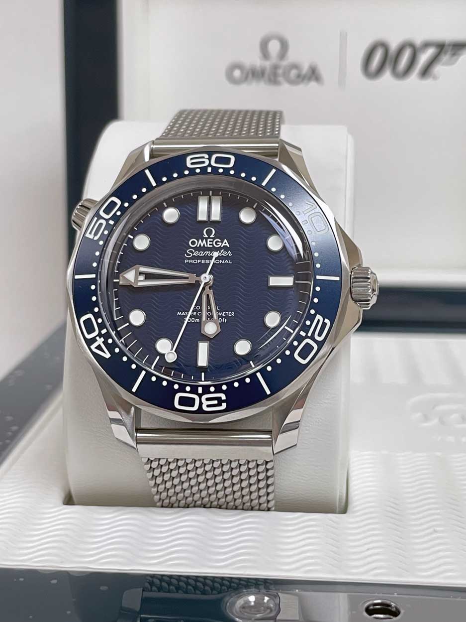 Omega Diver 300m Co-Axial Chronometer 42mm James Bond