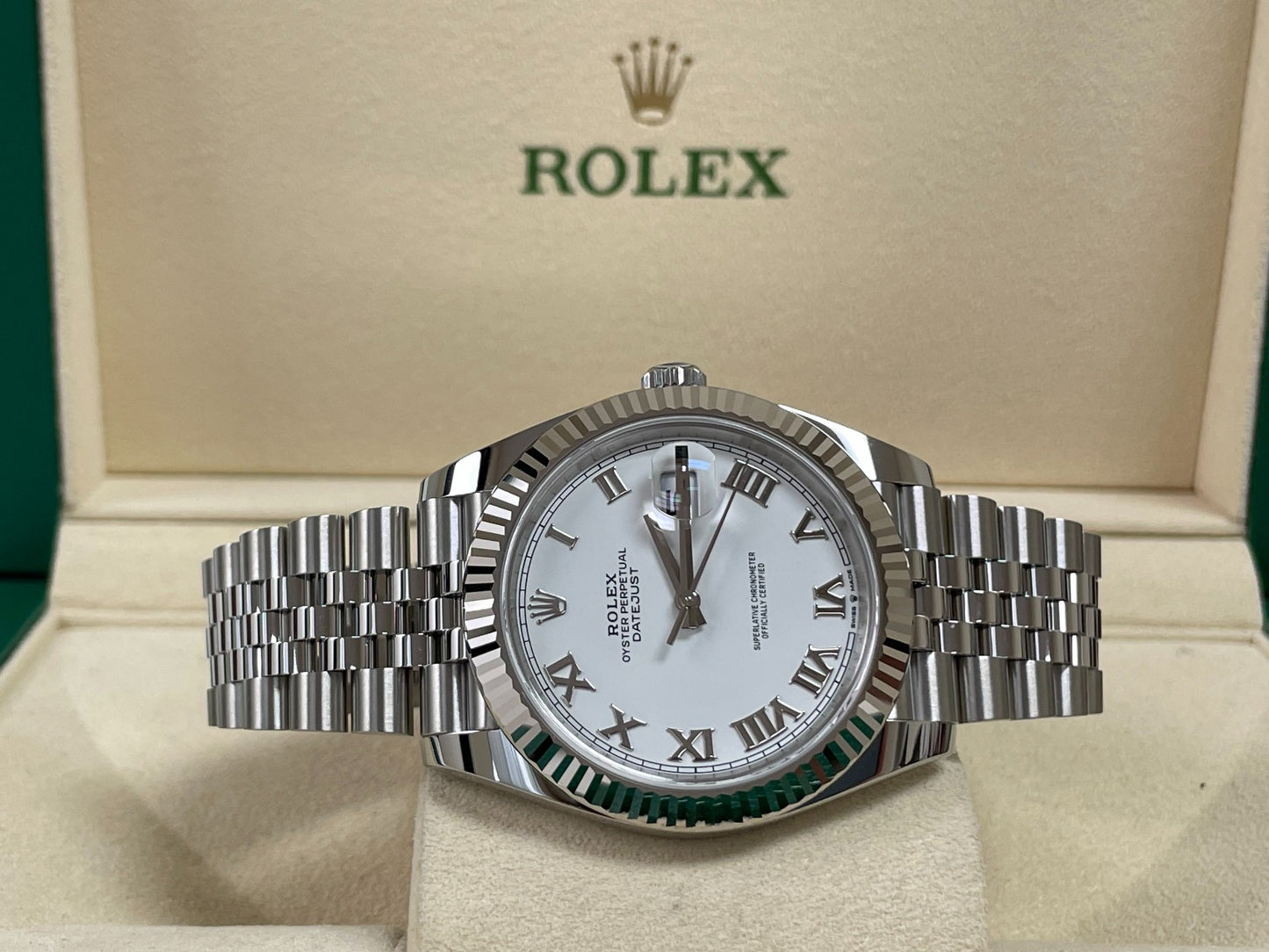 Rolex Datejust 41 Steel and White Gold - Fluted Bezel - Jubilee